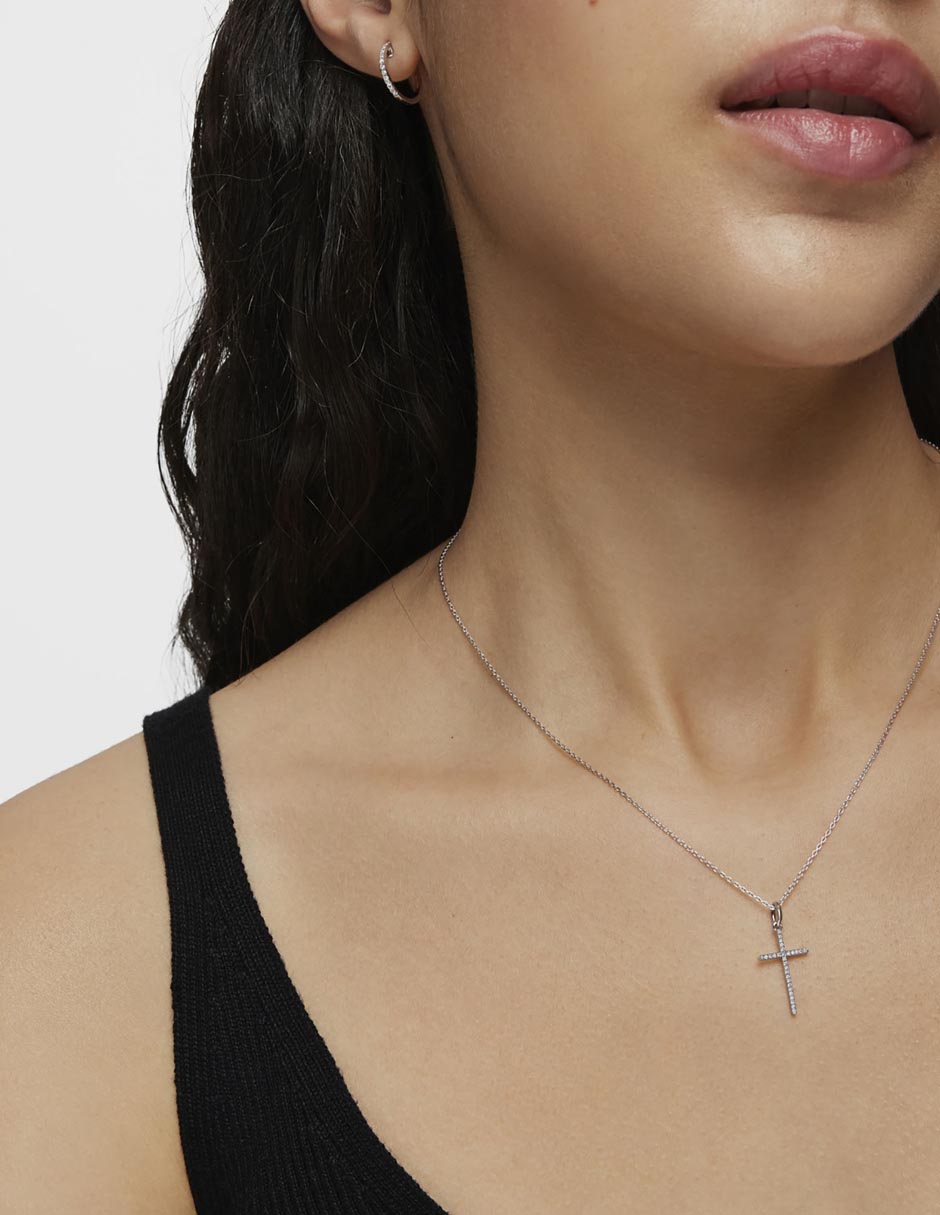 Dije de crucifijo les classiques de oro blanco 18 K 6