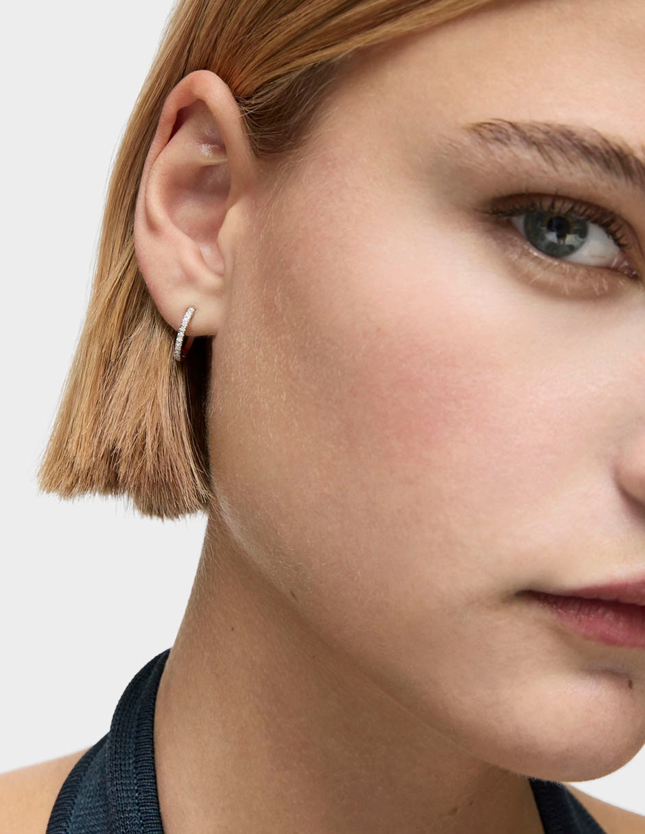 Aretes de aro Les Classiques de oro blanco con acabado pavé diamante 4