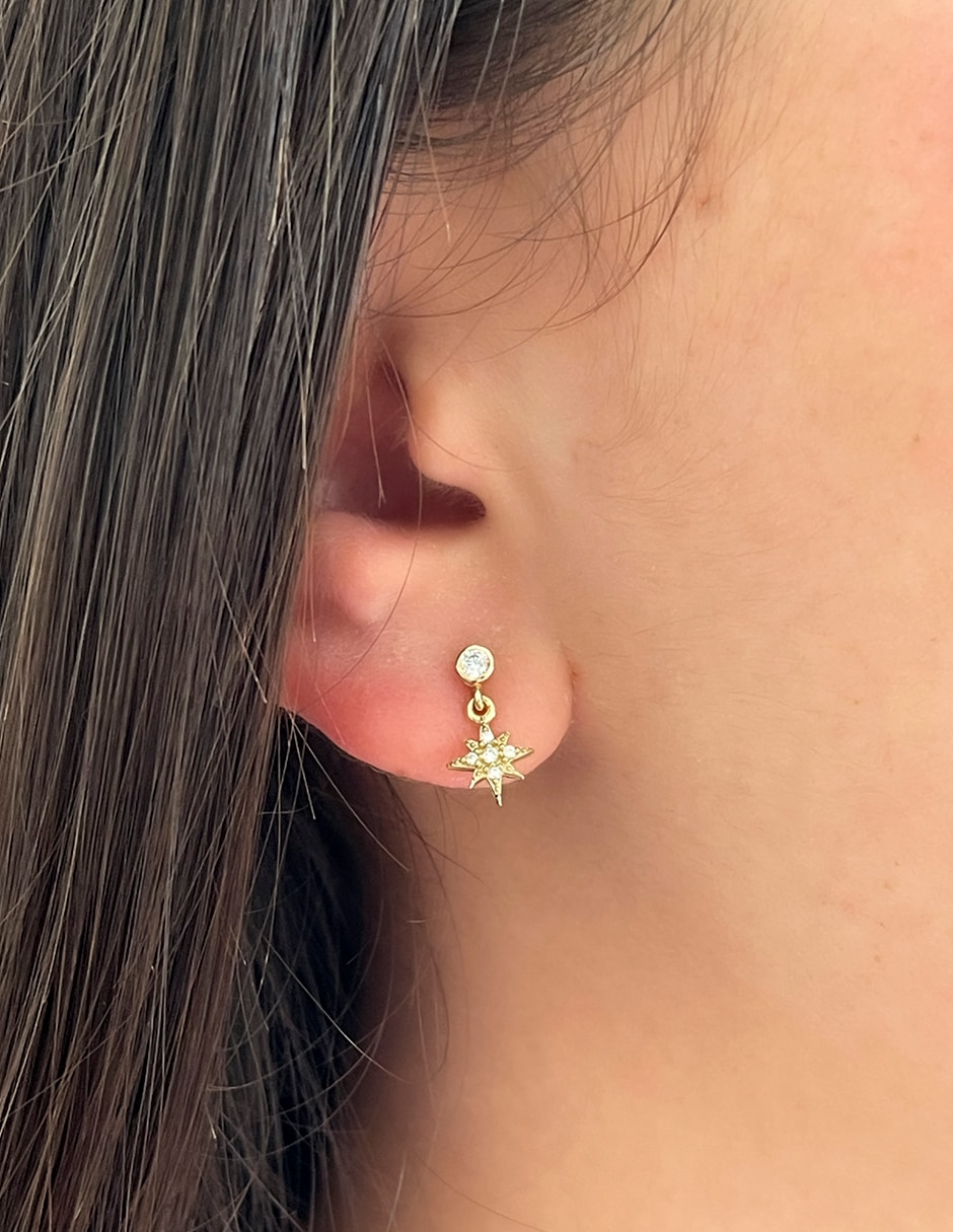 Aretes cortos de estrella de oro 14 k con acabado brillante zirconia 2