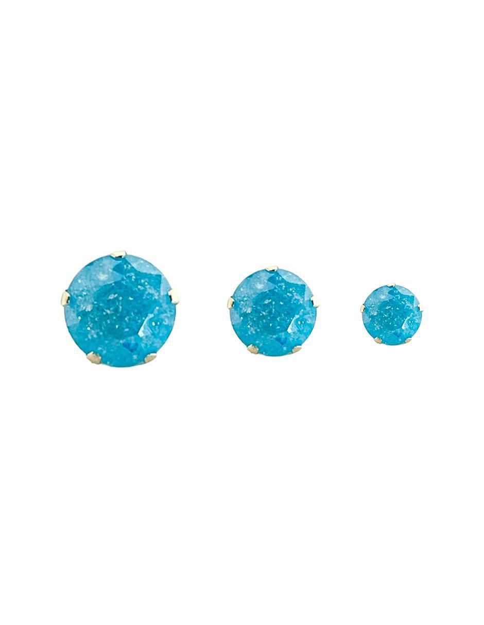 Set de aretes redondos de oro con acabado brillante zirconia
