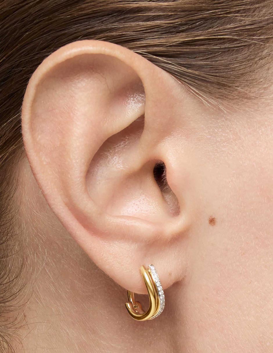 Aretes de aro circulares New Hav de oro amarillo con acabado pavé diamante 6