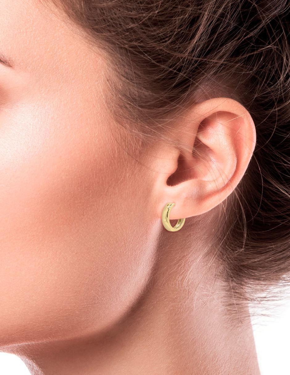 Aretes de círculo con acabado brillante 2
