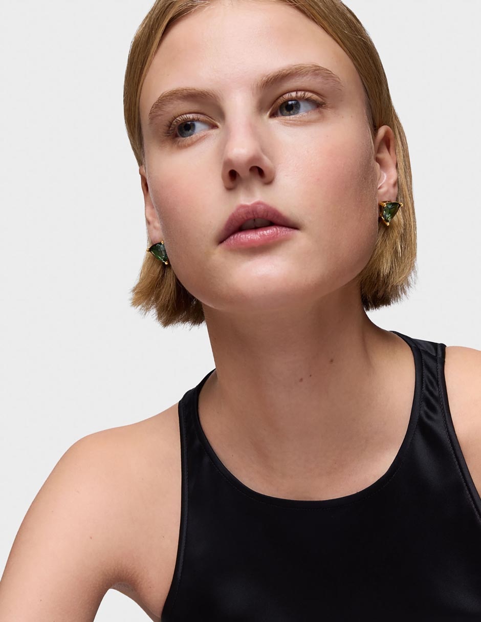 Aretes triangulares de plata P 925 con acabado baño de oro espinela 4
