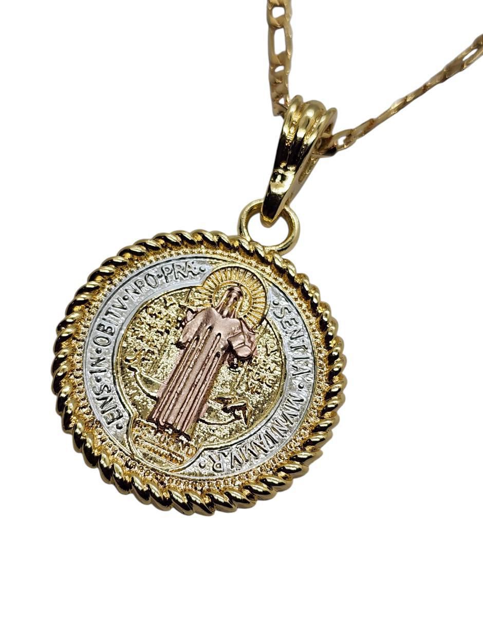 Collar con dije san benito de oro laminado 14 K 4