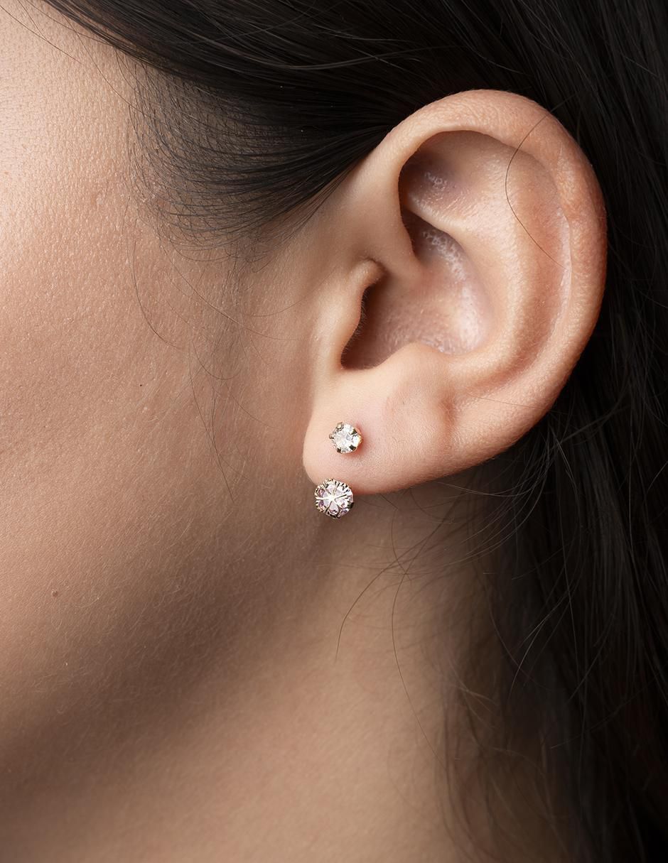 Broqueles de flor de oro con acabado pavé zirconia