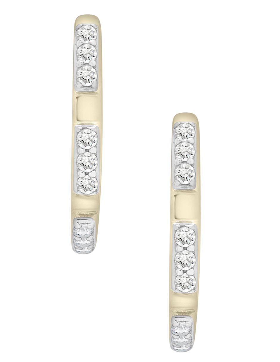 Aretes cortos circular de oro 14 k con acabado pavé diamante