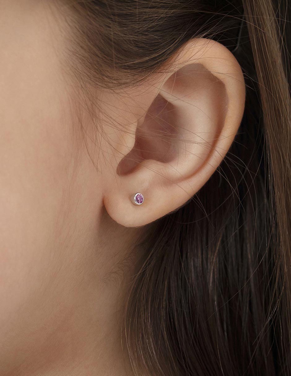 Broqueles de oro blanco 14 K con acabado brillante zirconia cúbica 3
