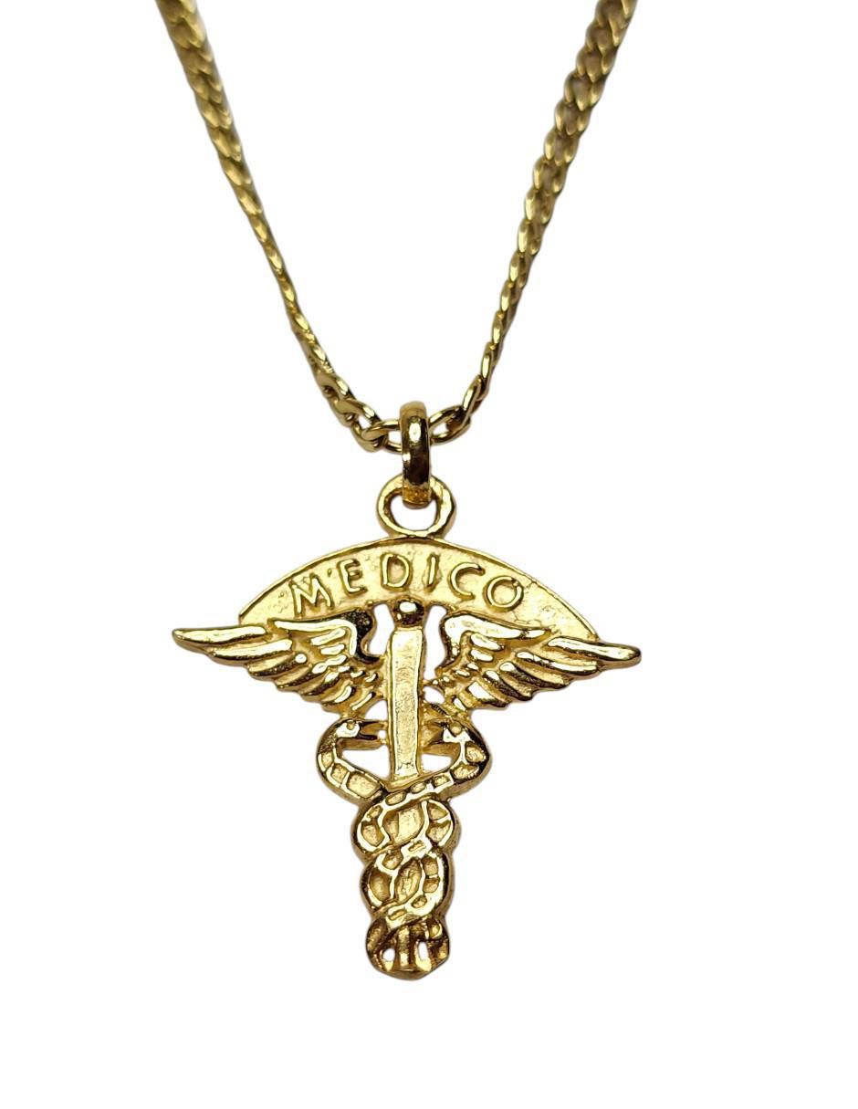 Collar con dije Medicina de oro laminado Collar con dije Medicina de oro laminado