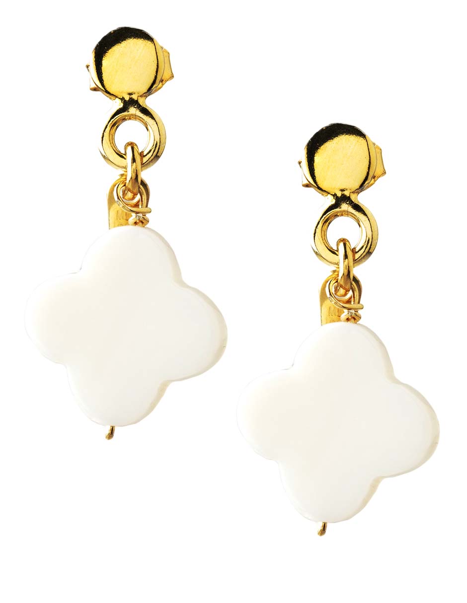 Aretes de flor de plata P 925 con acabado lustre madre perla