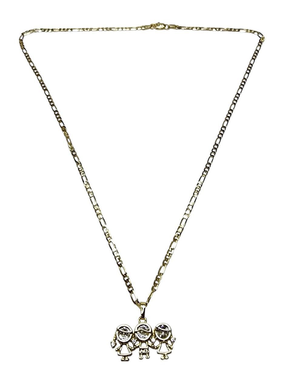 Collar con dije de niña de oro laminado 14 K 2