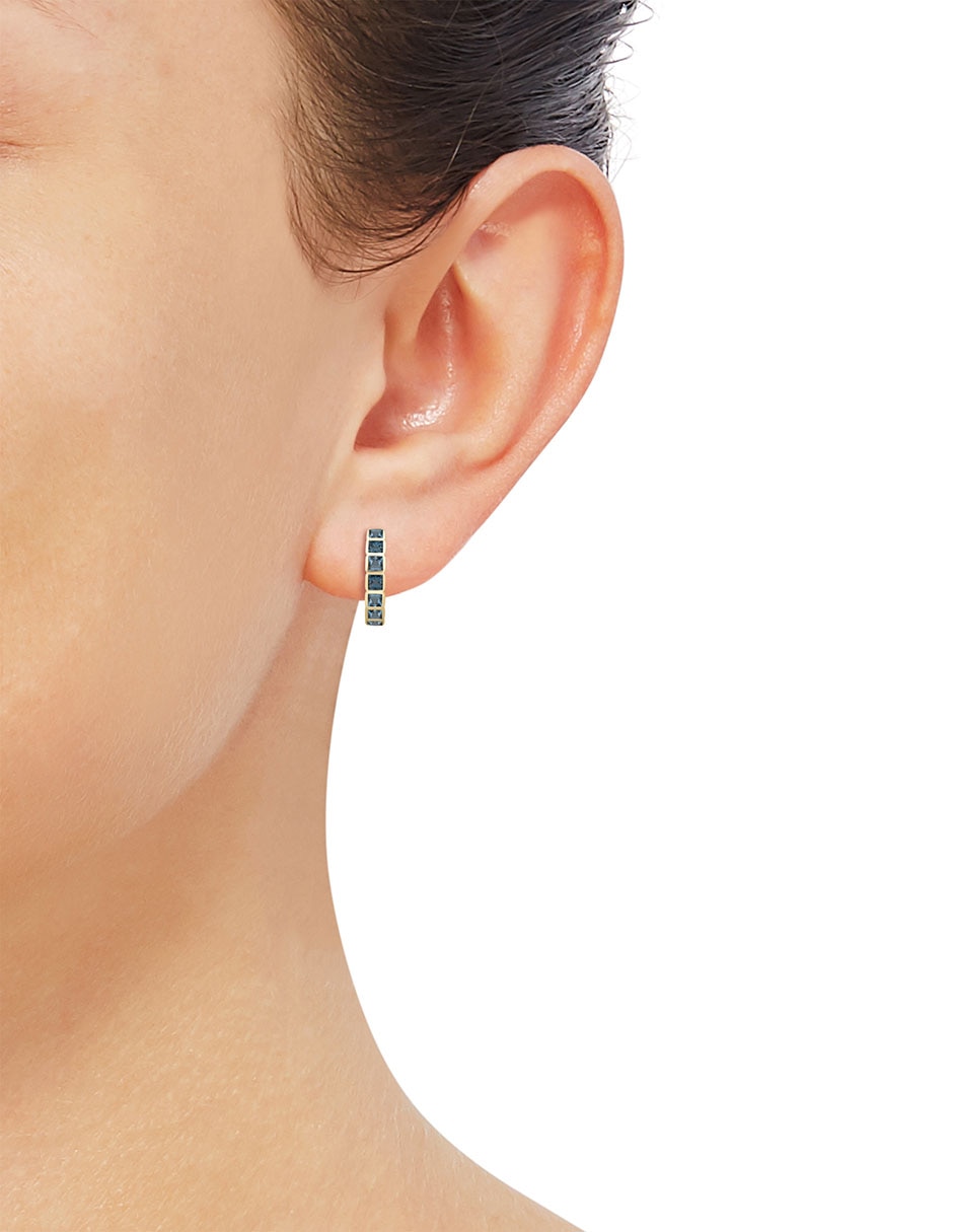 Aretes circulares de oro con acabado brillante topacio 3