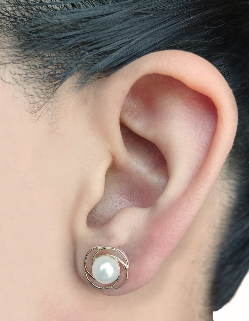 Broqueles de flor de oro 14 K con acabado brillante perla 2