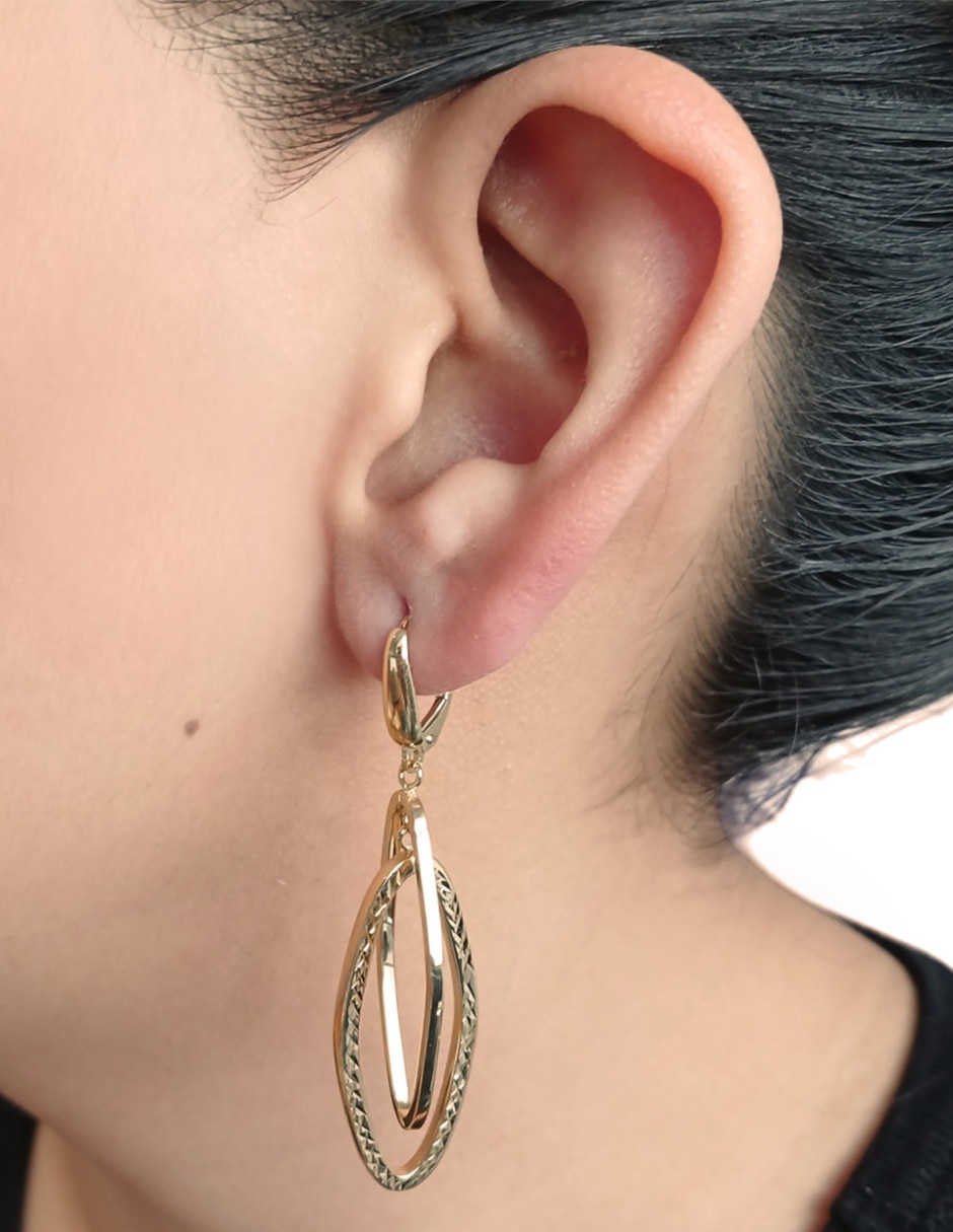 Aretes de rombo de oro 14 K con acabado liso 2