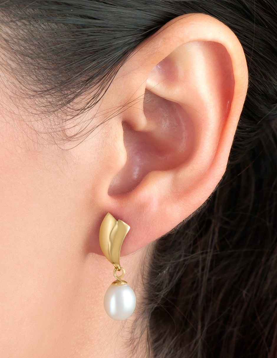 Aretes de perla de oro con acabado brillante perla 2