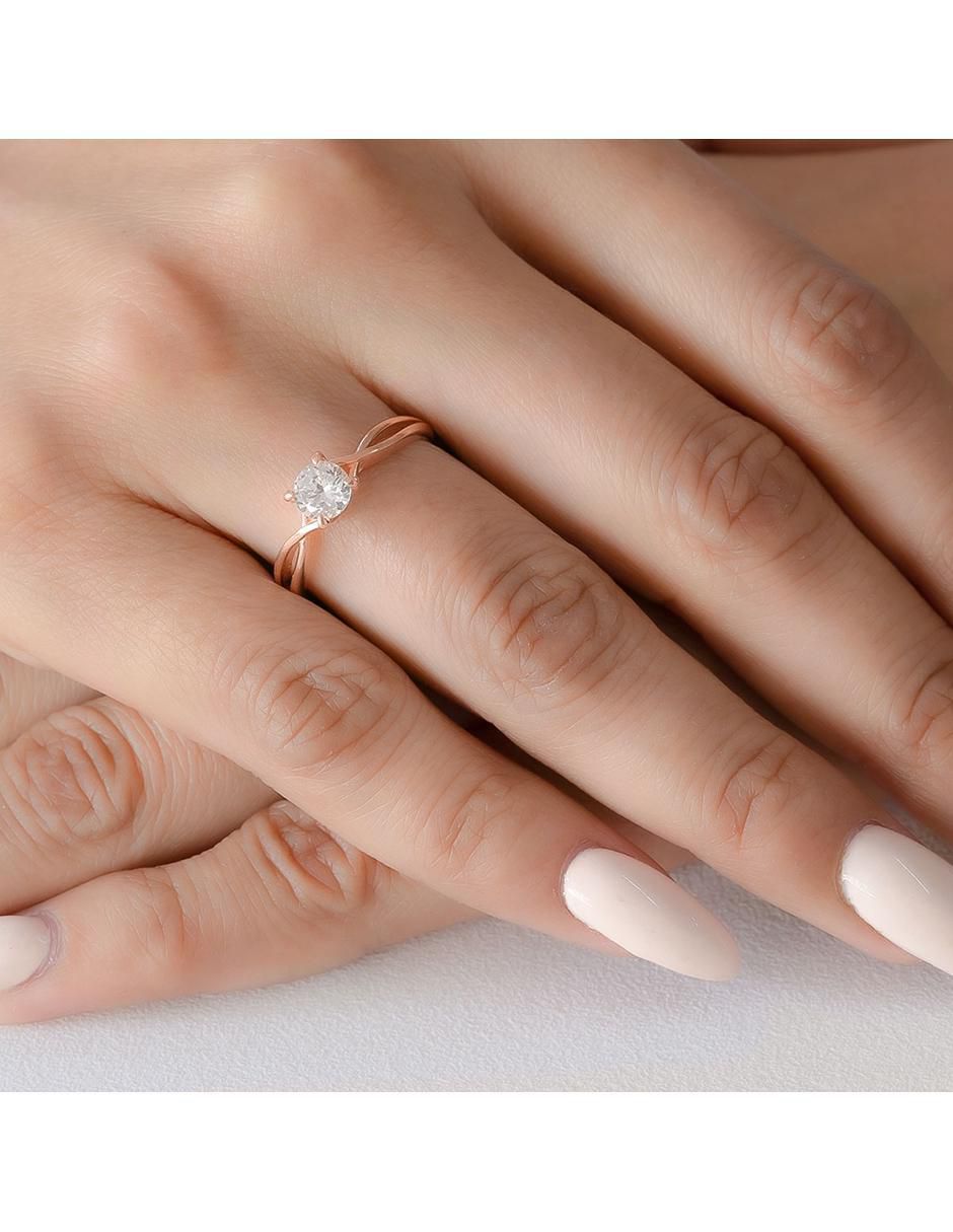 Anillo de compromiso de oro 10 K 
Alexandria zirconia 3