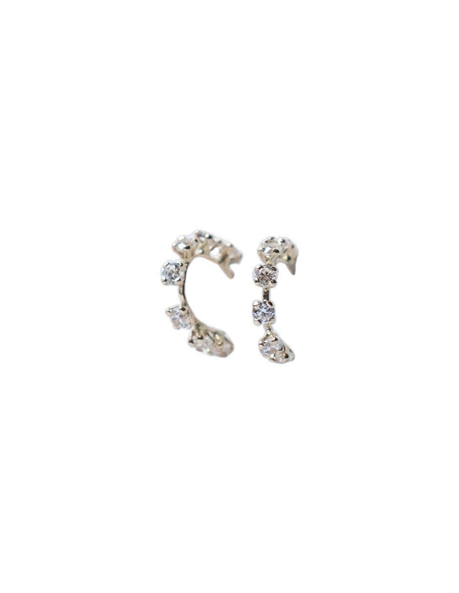 Aretes de media luna de oro con acabado pavé zirconia 5