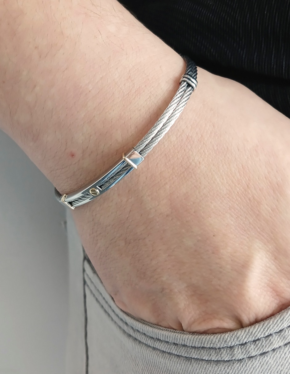 Brazalete 14 K con acabado liso 2