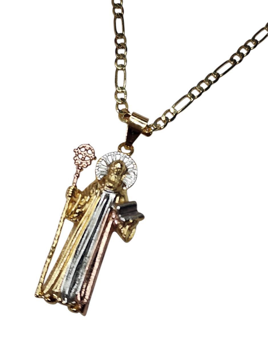 Collar con dije san benito Santos de oro laminado 14 K 3