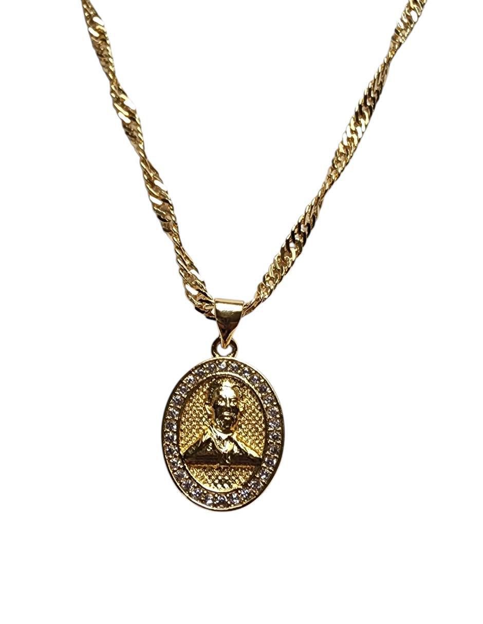 Collar con dije ovalado Jesus Malverde de oro laminado 14 K Collar con dije ovalado Jesus Malverde de oro laminado 14 K