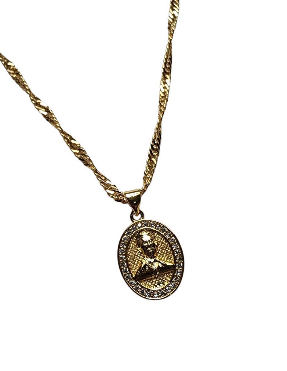 Collar con dije ovalado Jesus Malverde de oro laminado 14 K 4