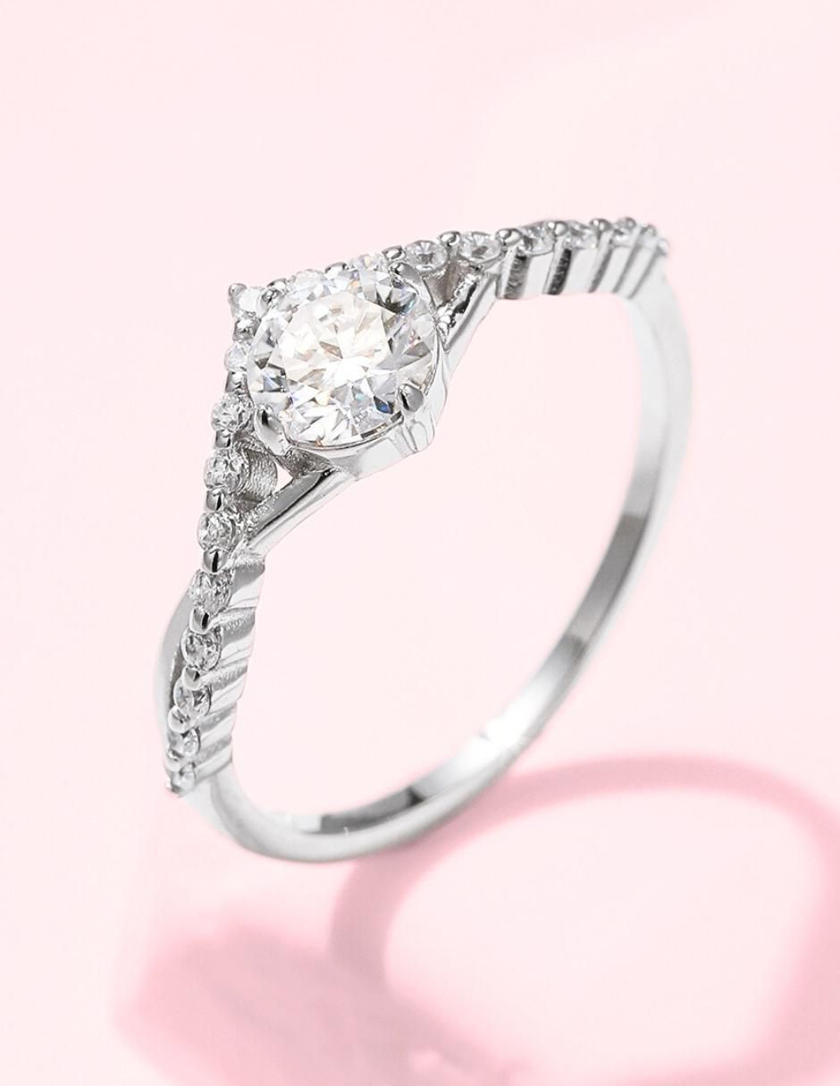 Anillo de compromiso de plata P 925 Infinity of Love moissanita 4