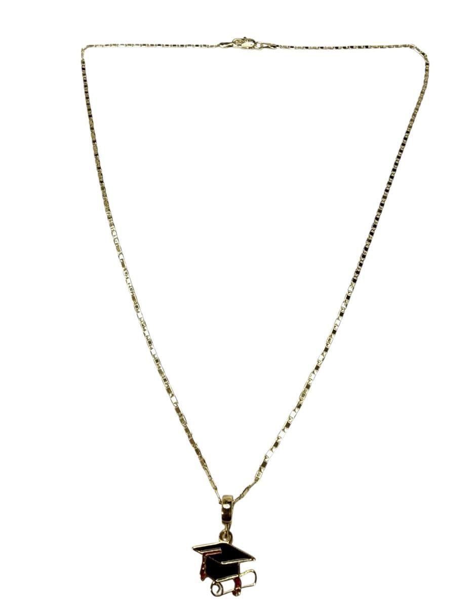 Collar con dije Birrete Graduacion de oro laminado 14 K 3