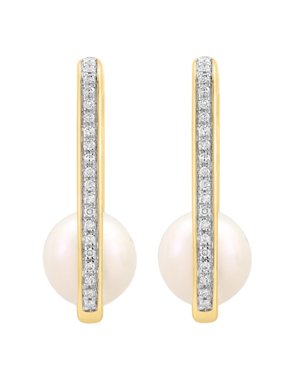Aretes cortos ovalados de oro amarillo 14 K con acabado pavé diamante y perla 2