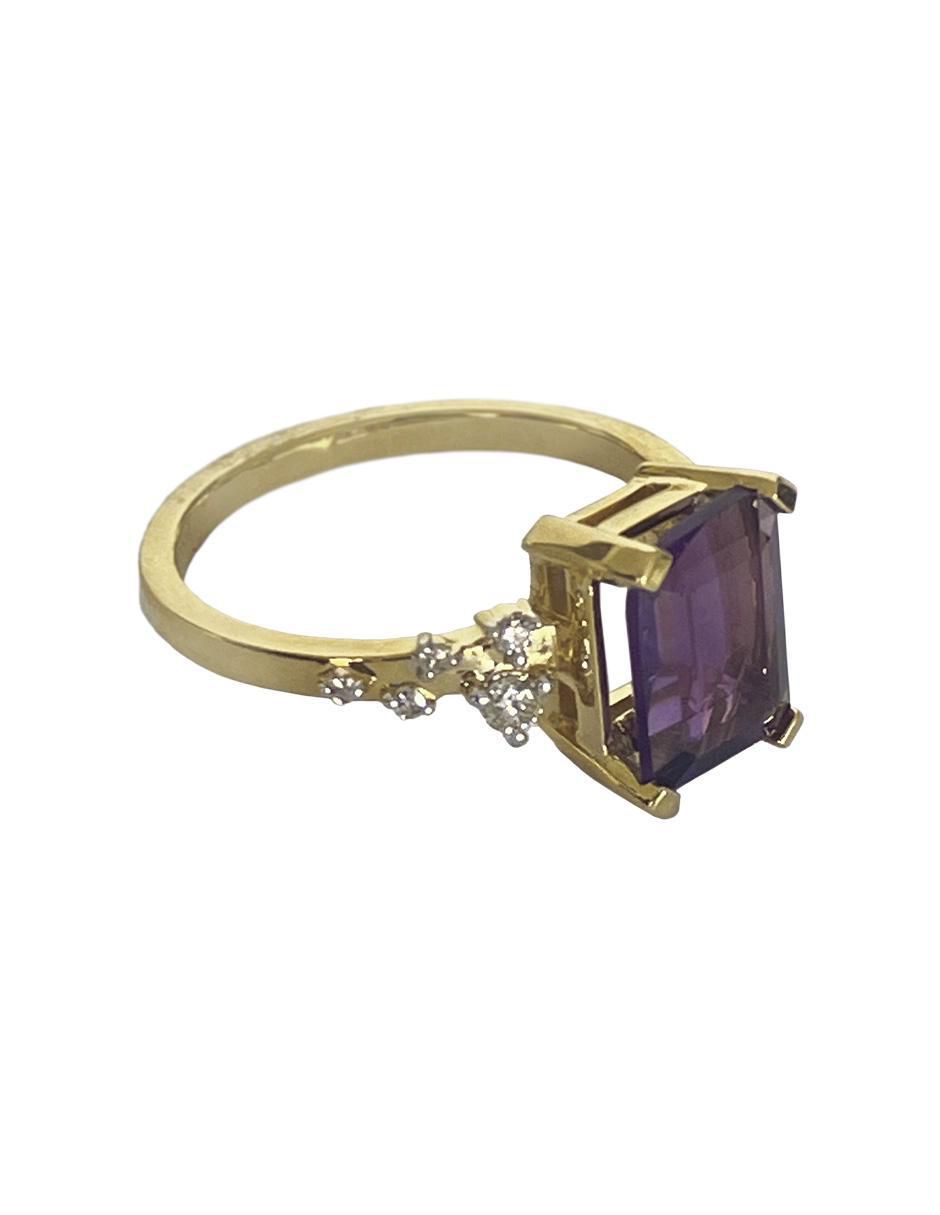 Anillo "de (si aplica)" redondo lucie sin familia o colección no aplica 14 k "de" oro amatista troquelado