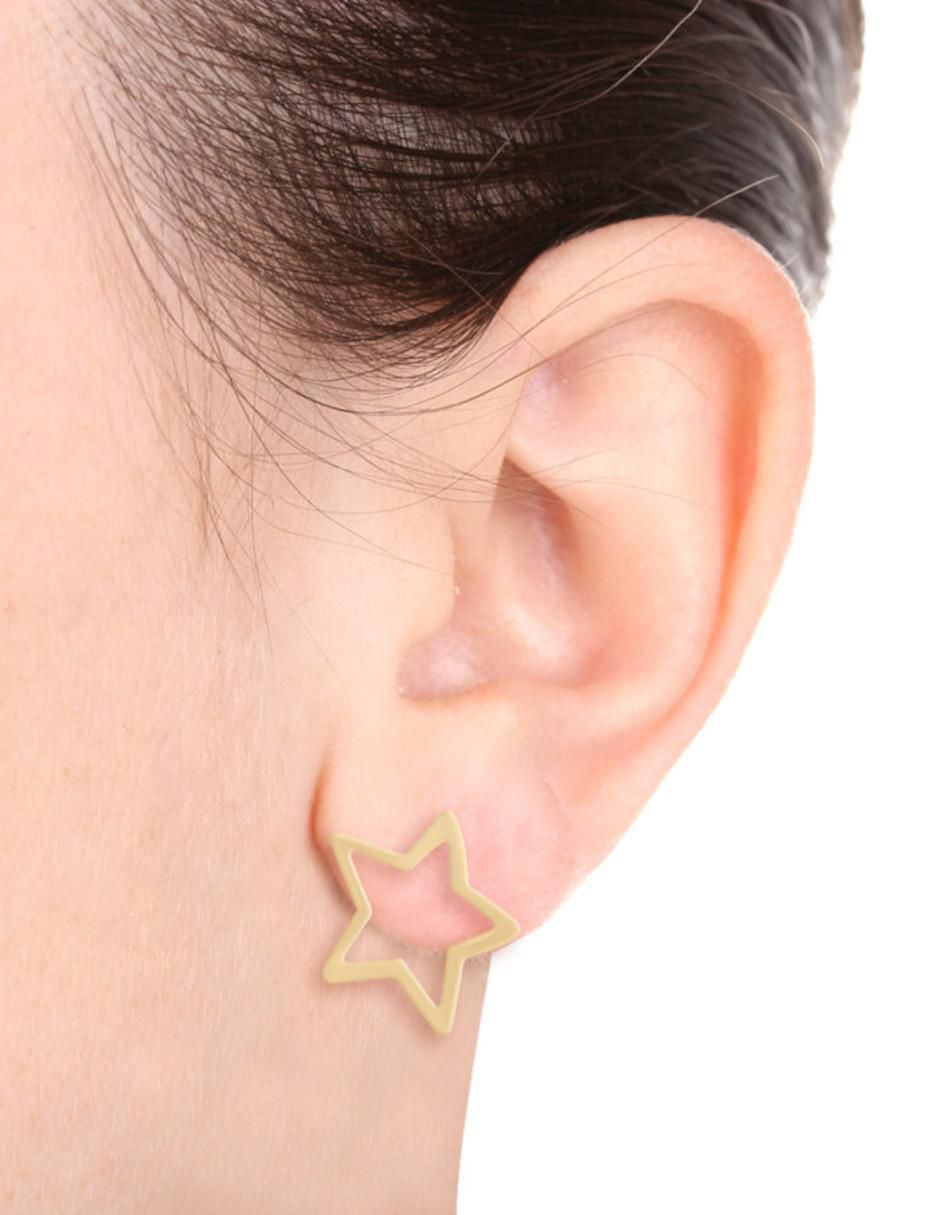 Aretes cortos de estrella Star de oro 14 K con acabado brillante 3