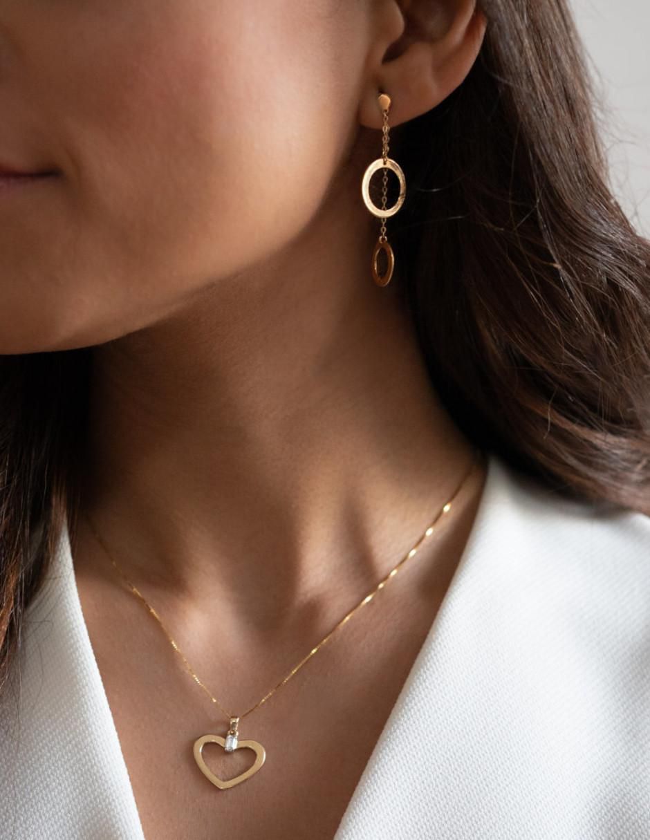 Aretes largos circulares Leilani de oro 14 K con acabado brillante 3