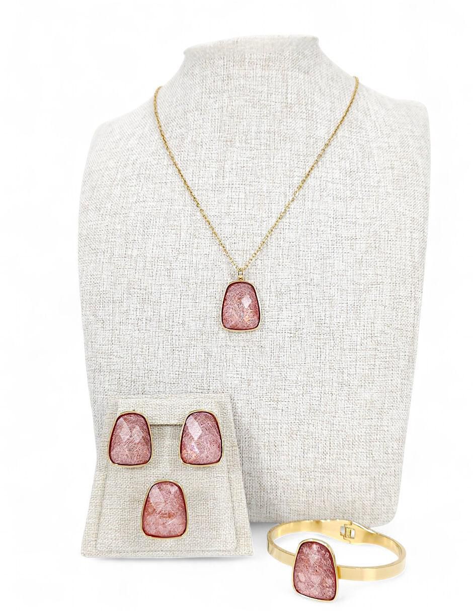 Collar, pulsera, anillo y aretes 11