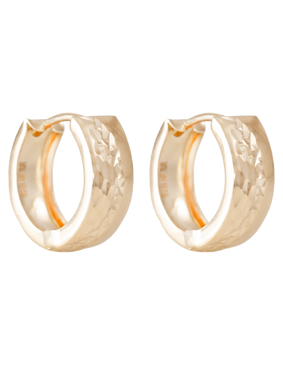 Aretes Huggies de oro 14 k con acabado diamantado