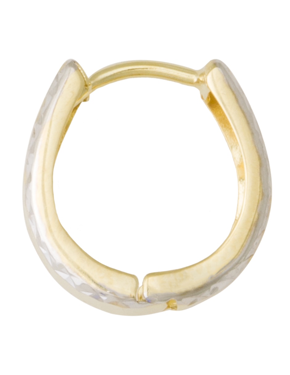 Arertes huggies de oro 14 k con acabado diamantado 2