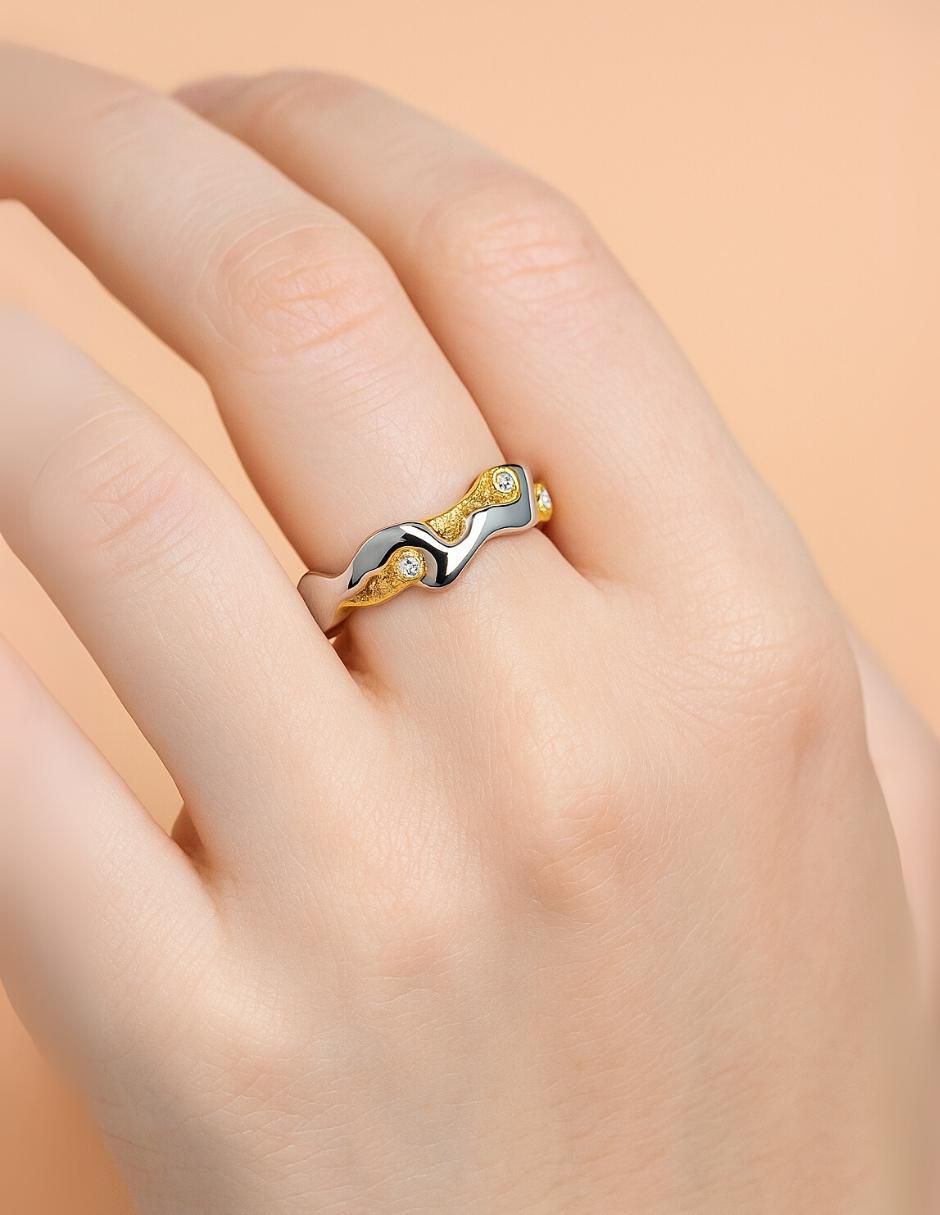 Anillo Brillo de plata P 925 con acabado baño de oro 6