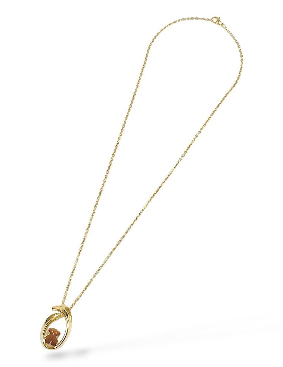 Collar, pulsera, anillo y aretes de diferentes formas