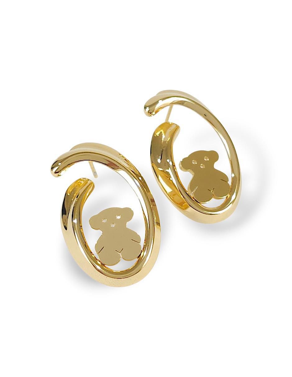 Collar, pulsera, anillo y aretes de diferentes formas 8