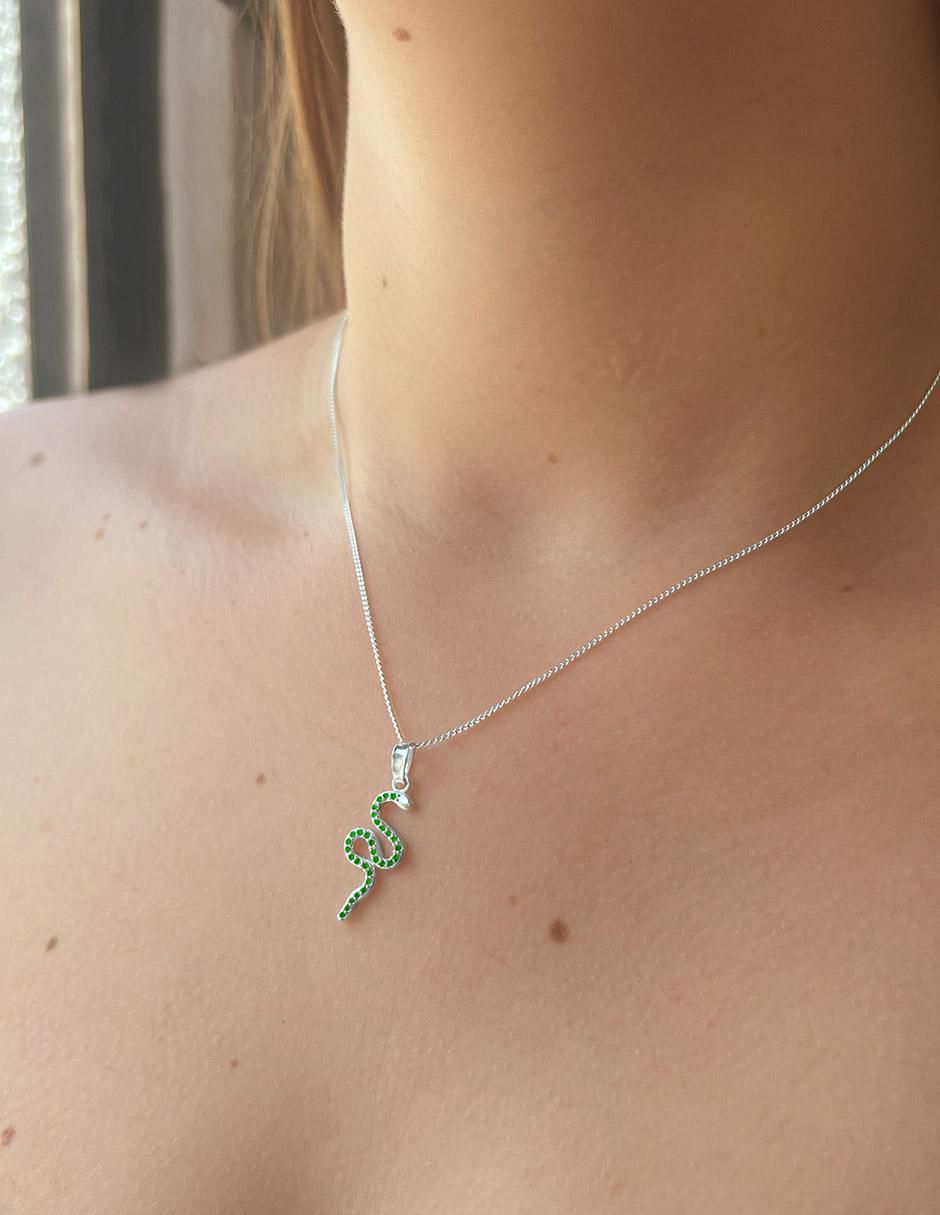 Collar con dije de serpiente de plata P 925 5