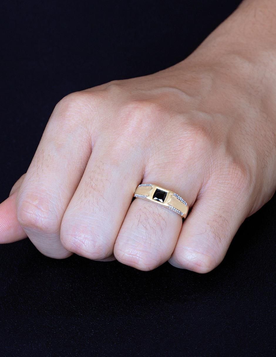 Anillo cuadrada 10 k de oro zirconia brillante 3