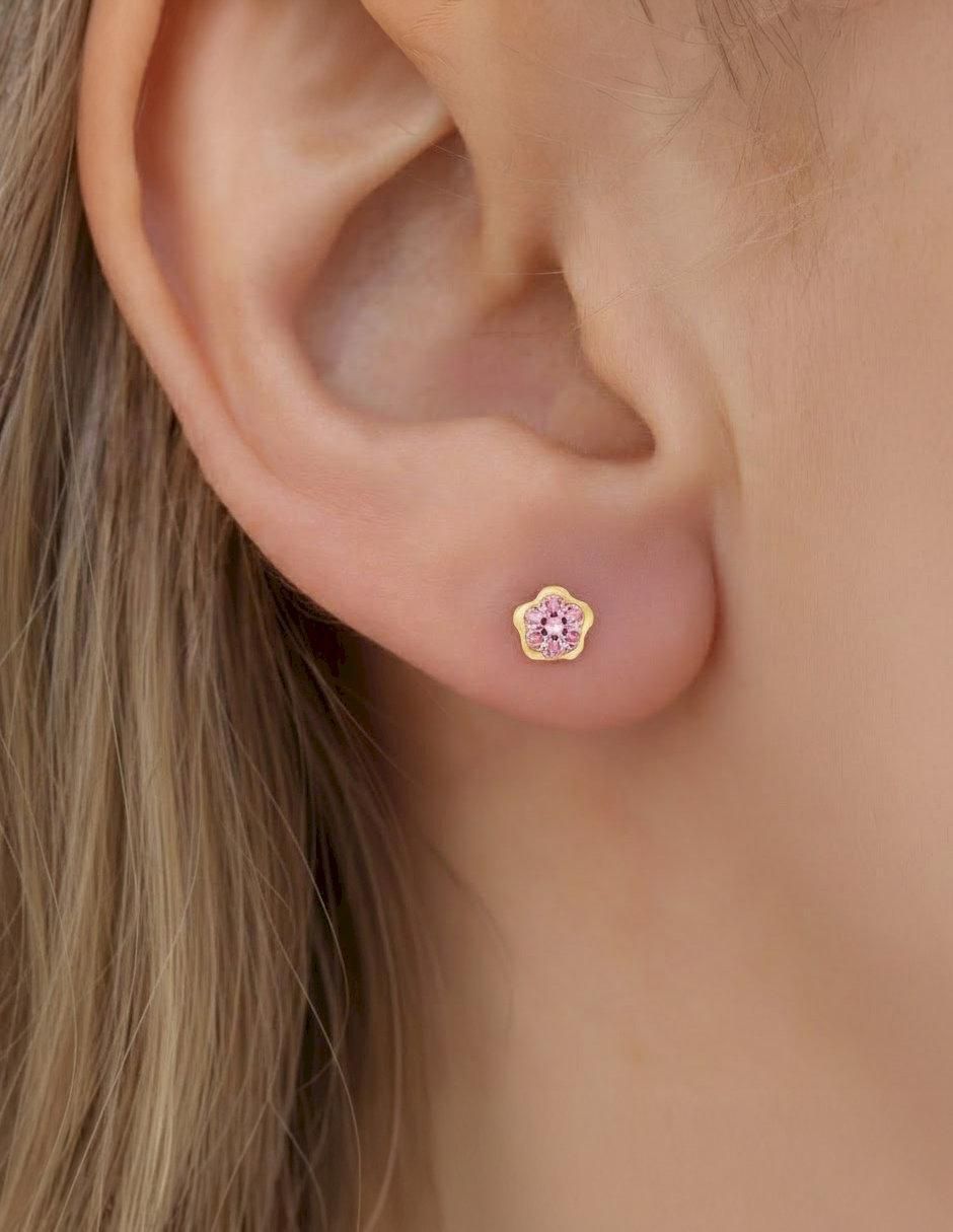 Broqueles de flor de oro 10 K con acabado brillante zirconia 5