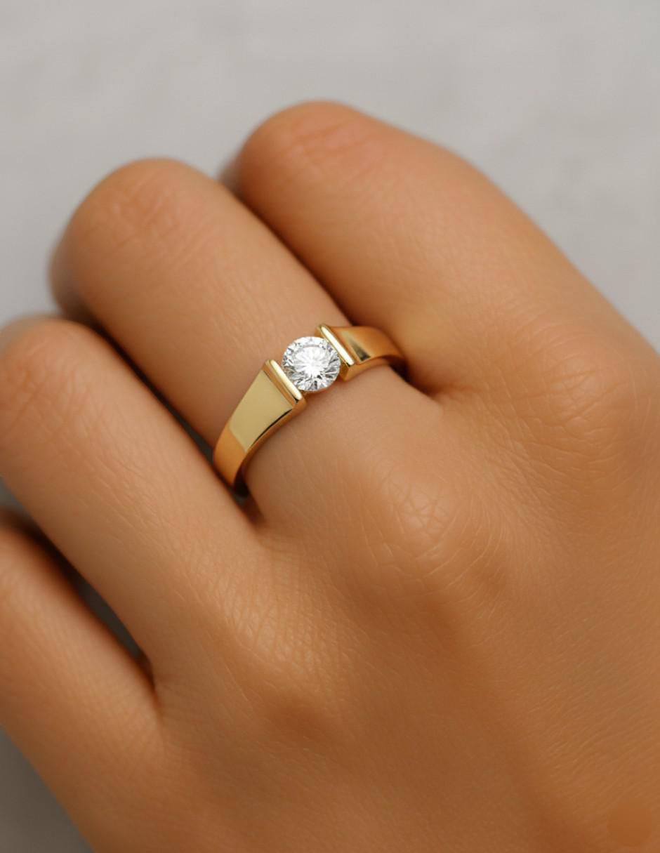 Anillo circular 10 k de oro zirconia brillante 4