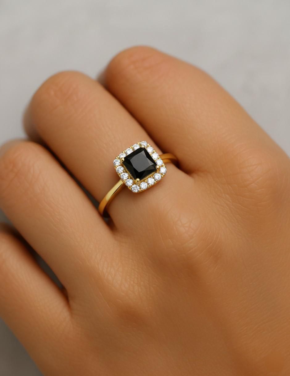 Anillo cuadrado 10 k de oro zirconia brillante 4