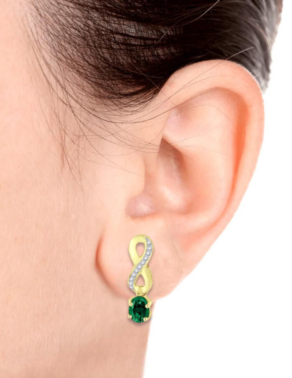 Aretes cortos de infinito Lisa de oro 14 K con acabado brillante esmeralda y diamante 2