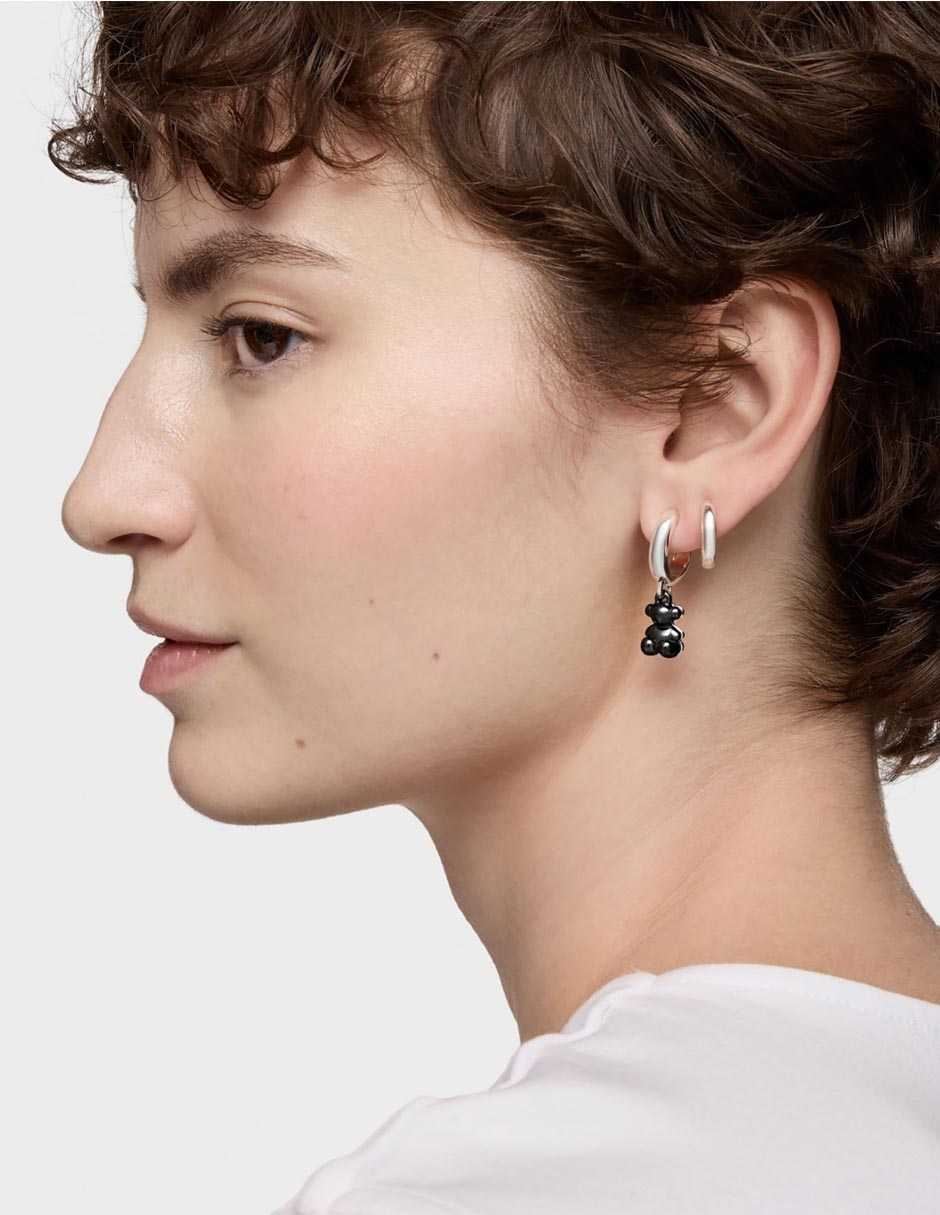 Aretes cortos de oso Bold Bear de plata con acabado brillante 5