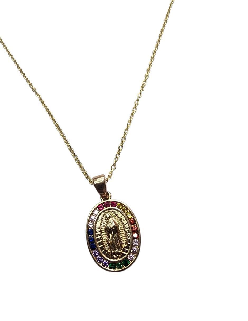 Collar con dije Virgen de Guadalupe ovalado de oro laminado 14 K 5