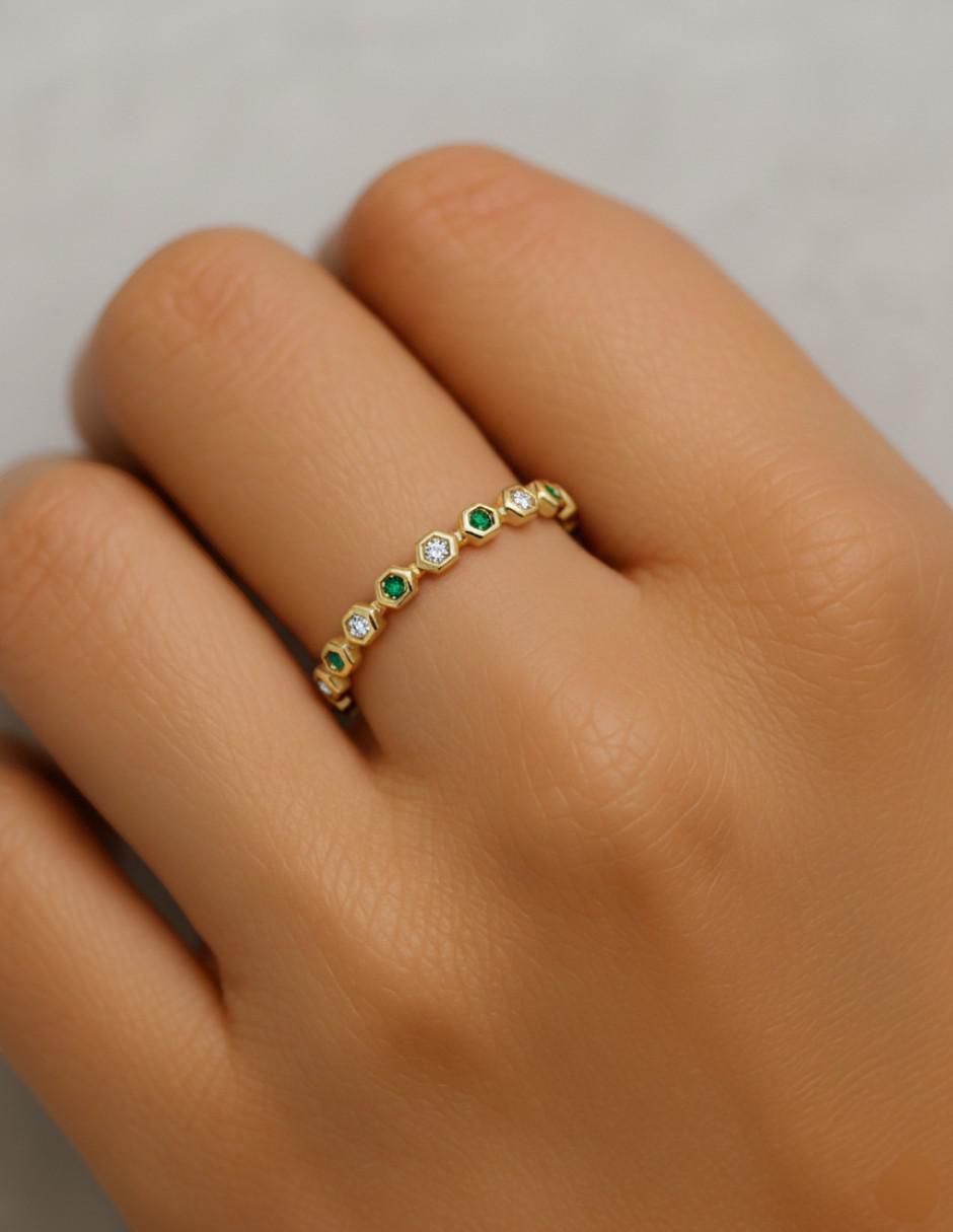 Anillo circular 10 k de oro zirconia brillante 4