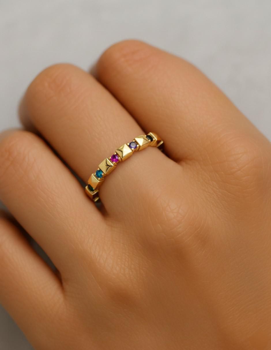 Anillo circular 10 k de oro zirconia brillante 4