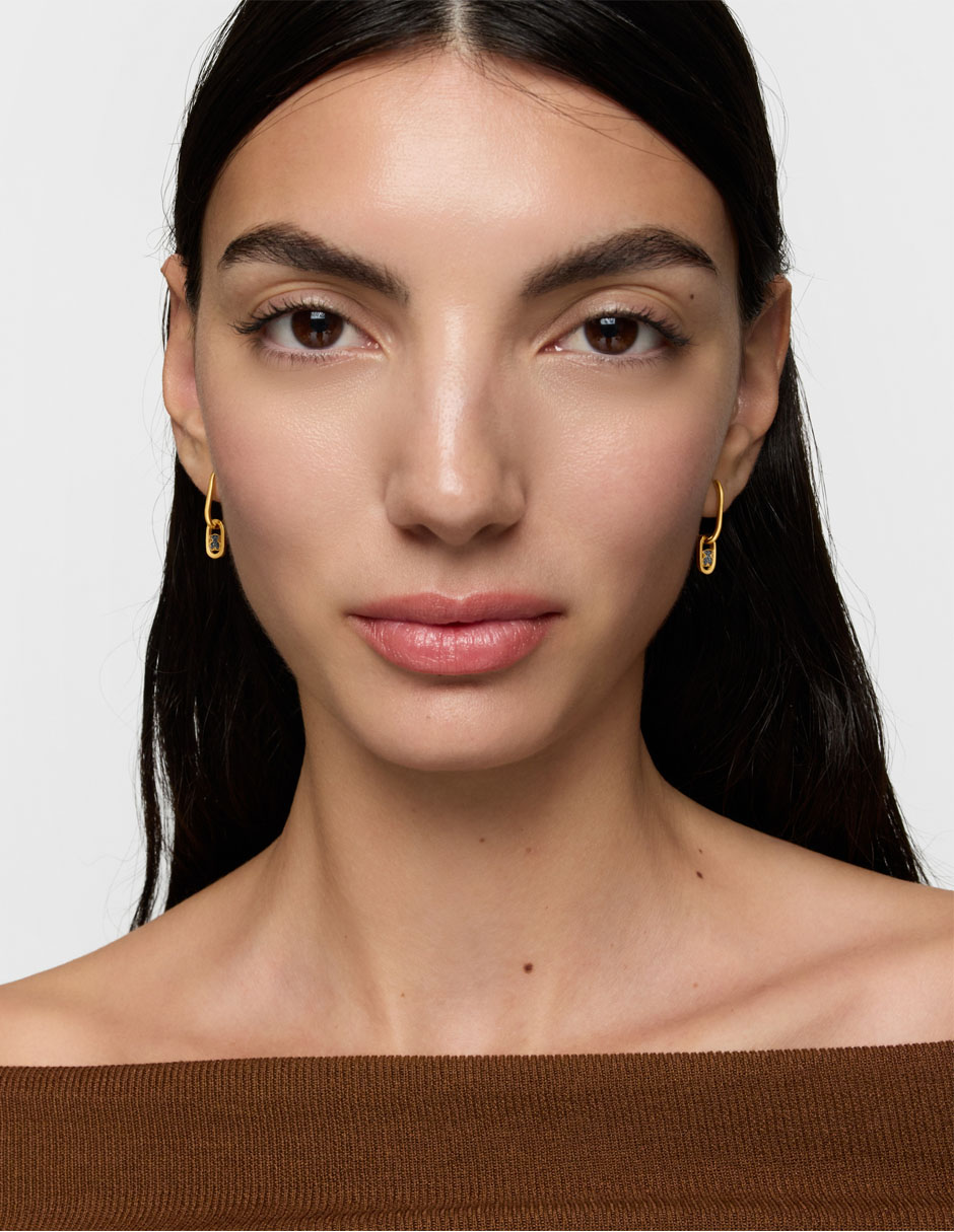 Aretes de aros de oso Camille de plata P 925 con acabado baño de oro espinela 4
