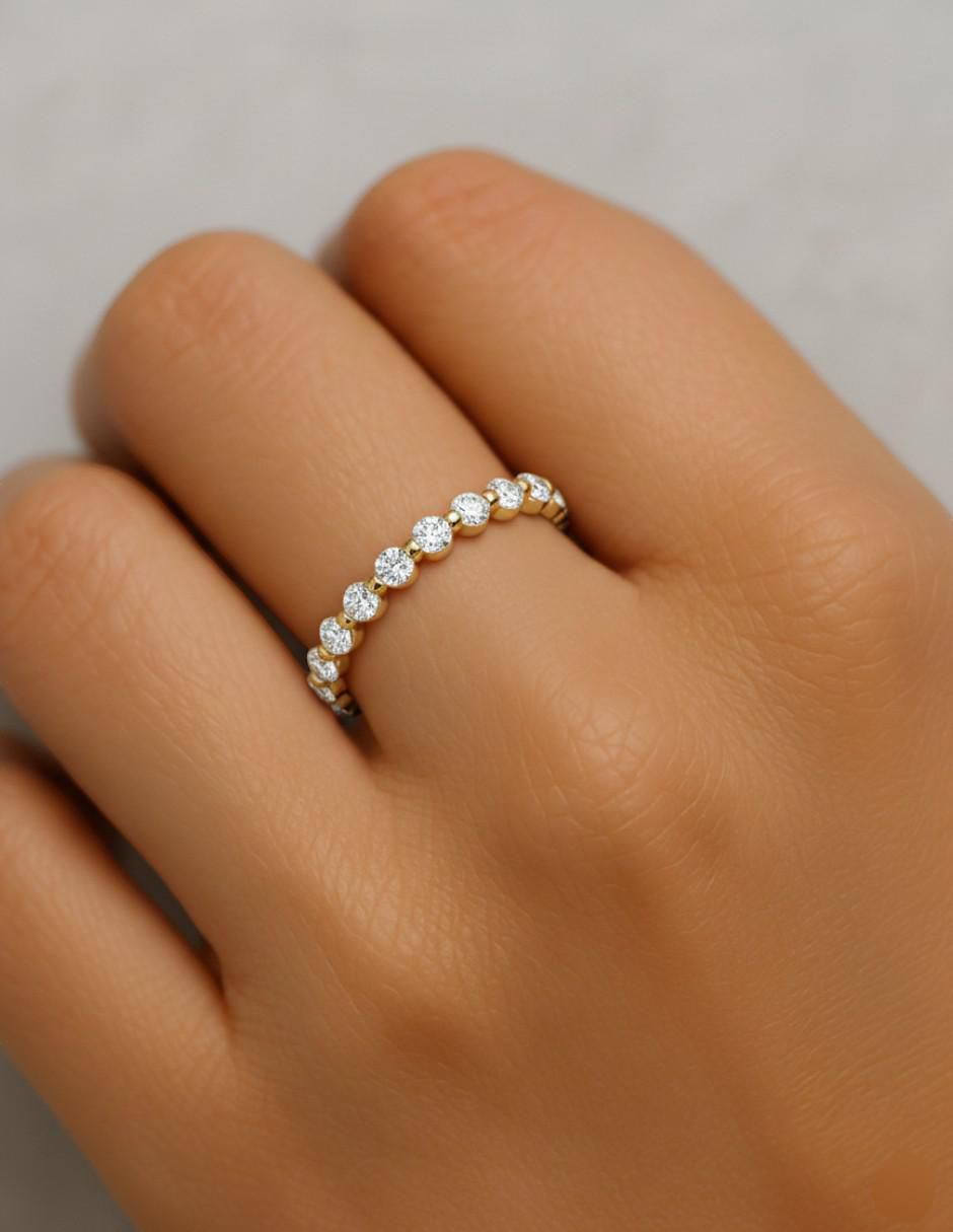 Anillo circular 10 k de oro amarillo zafiro y diamante brillante 4