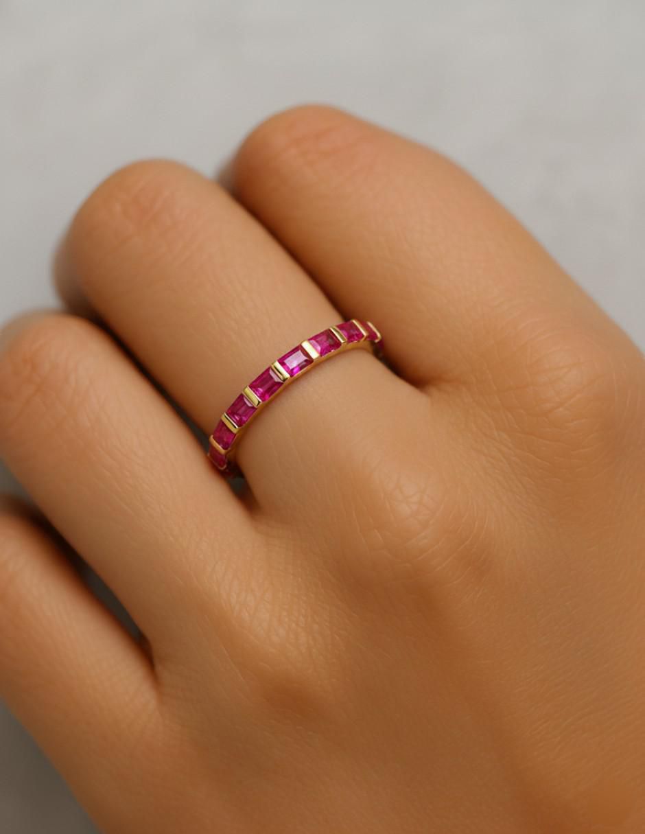 Anillo circular 10 k de oro amarillo zirconia brillante 4
