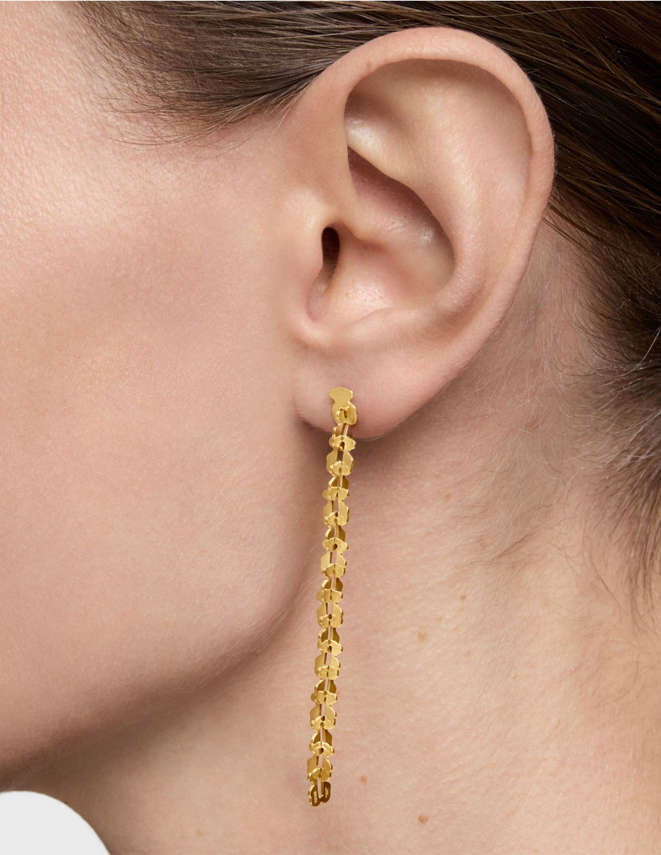 Aretes largos de oso Carrusel con acabado brillante 2